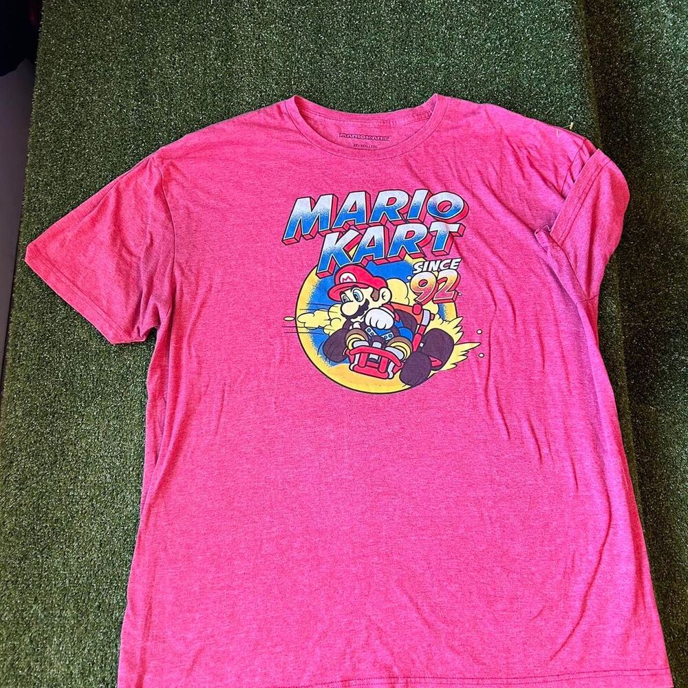 Nintendo Men's Pink and Red T-shirt
